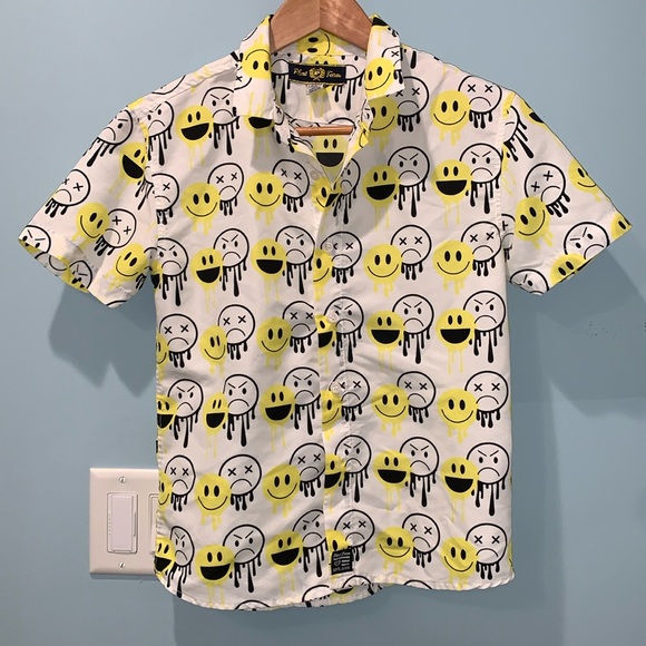 Phat Farm Juniors (male) Smiley Button Front Shirt with Short Sleeves - Picture 2 of 7